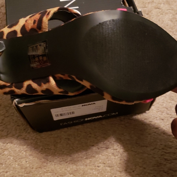 Heels - Picture 3 of 3